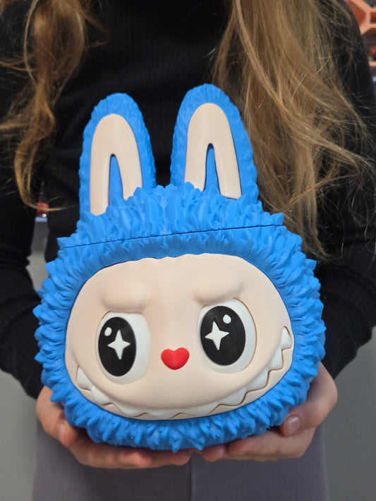 Labubu trauks - gaiši zils