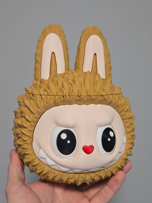 Labubu trauks - gaiši brūns