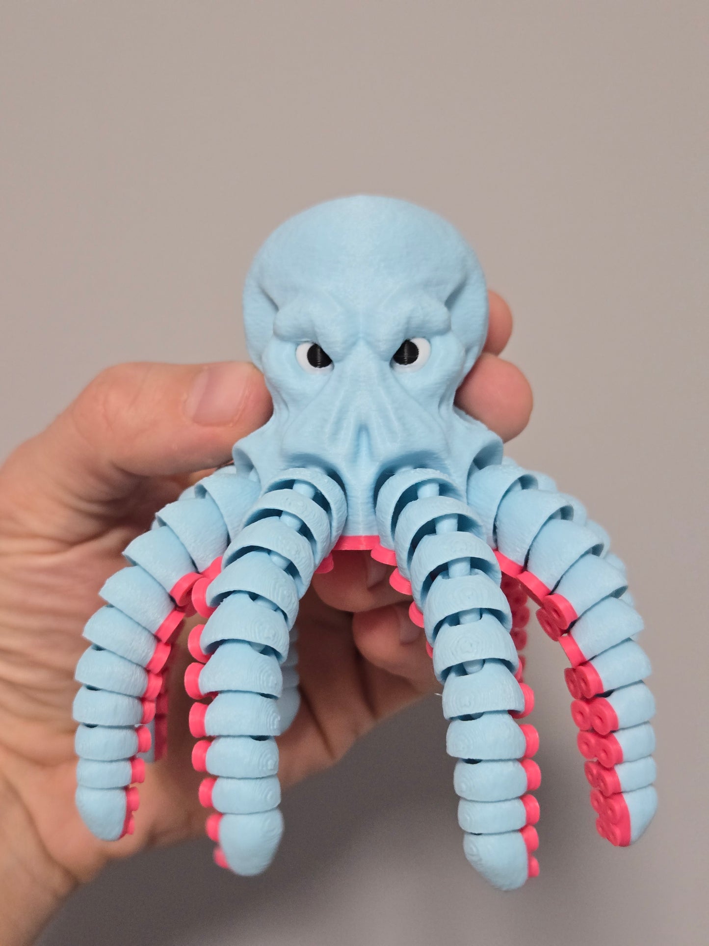 Dusmīgais astoņkājis - gaiši zils