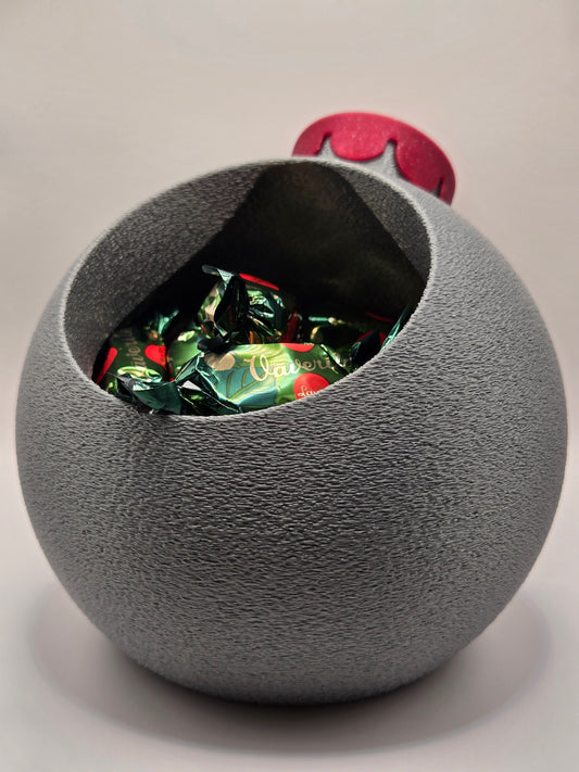 Trauks - egles rotājuma formā. Sudraba